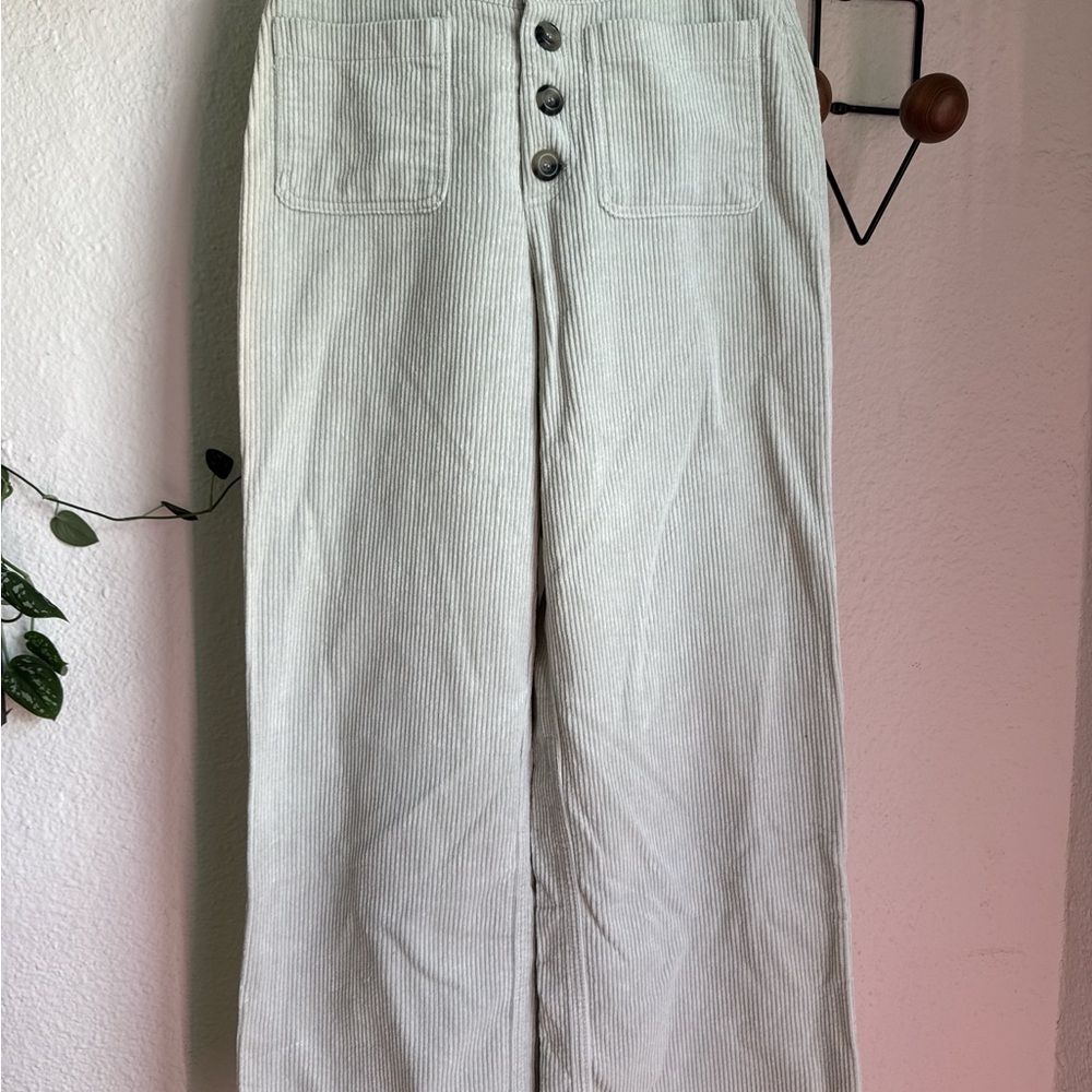 Zara Women's Corduroy Pants in mint